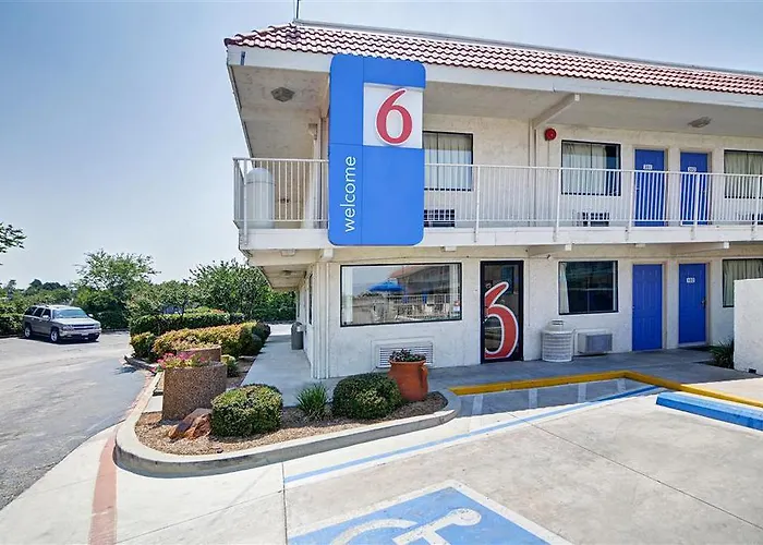 6 Worth, Tx East Hotel 3*