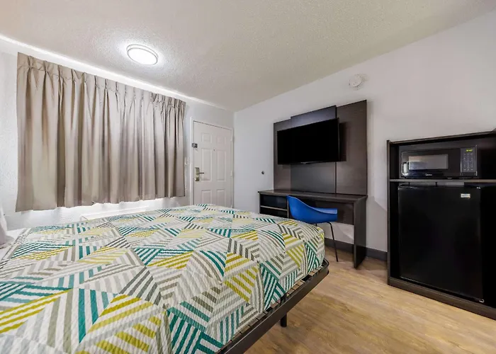 6 Worth, Tx East 3* Fort Worth