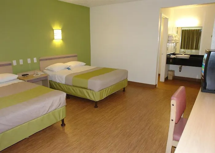 6 Worth, Tx East Hotel 3*